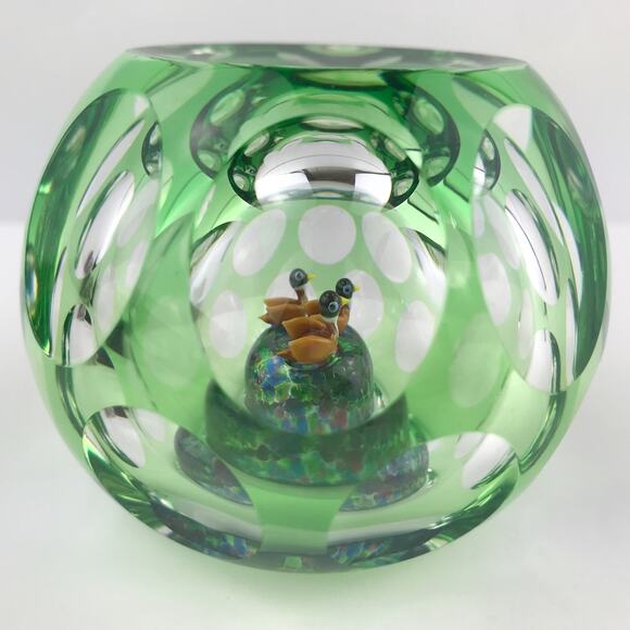 Perthshire 1983G Ducks in the Pond 3D Faceted Flash Overlay Hollow Paperweight - Picture 1 of 16